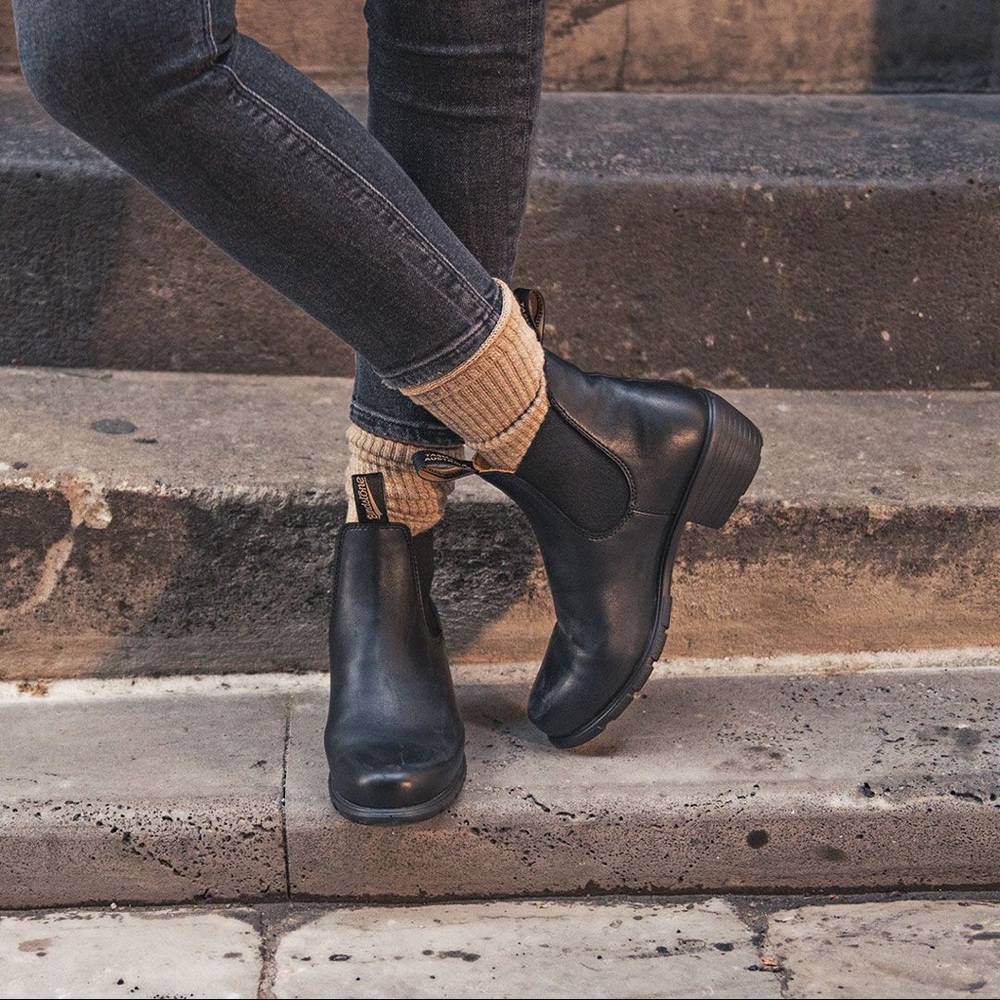 Blundstone black heeled women’s boots 7.5